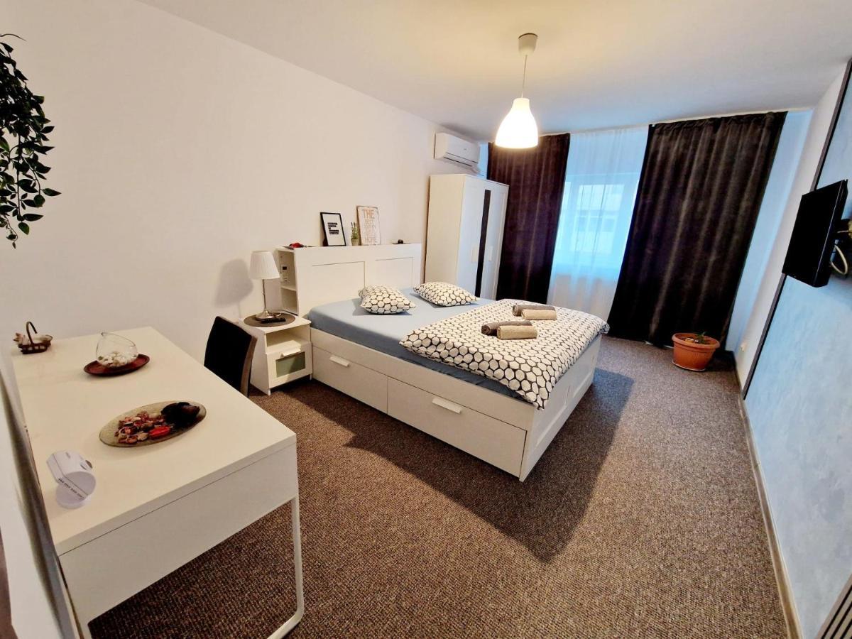 Marcos Apartments - Stanisoarei - Self Check-In Решица Экстерьер фото